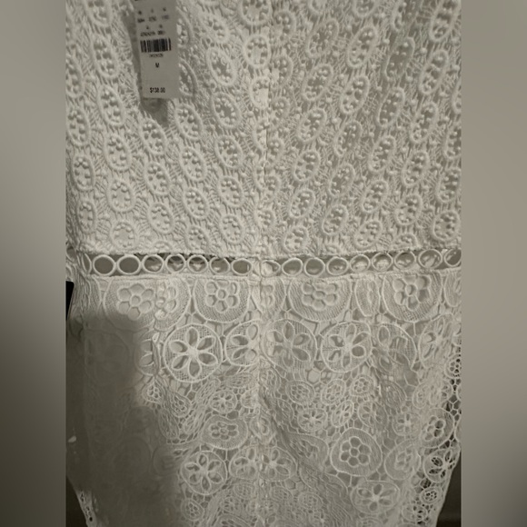 Express Women's (M) White Short Sleeve Lace Midi Sweetheart Zip Back Dress - Picture 3 of 5